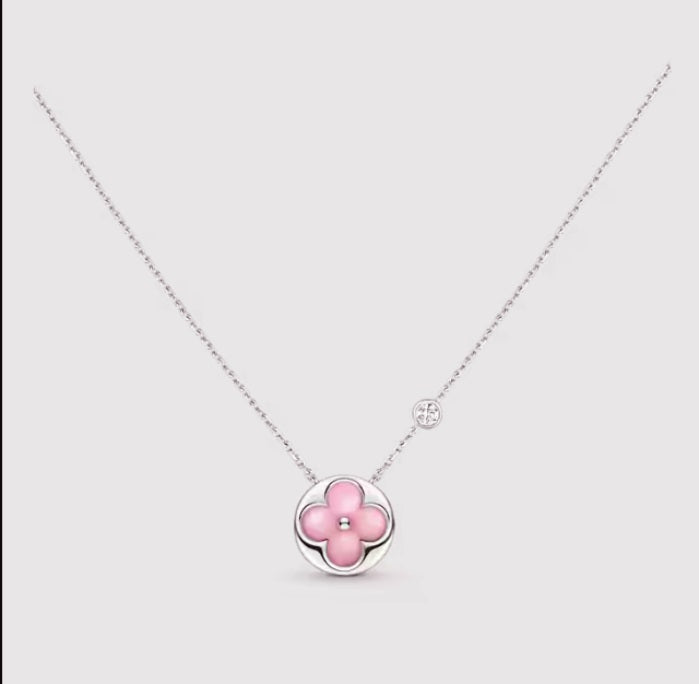Mother Of Pearl Color Blossom Diamond Necklace