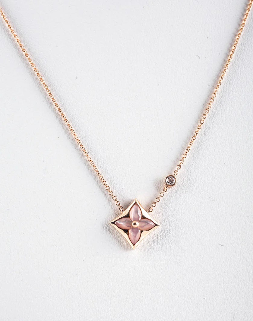 Mother Of Pearl Color Blossom Diamond Necklace