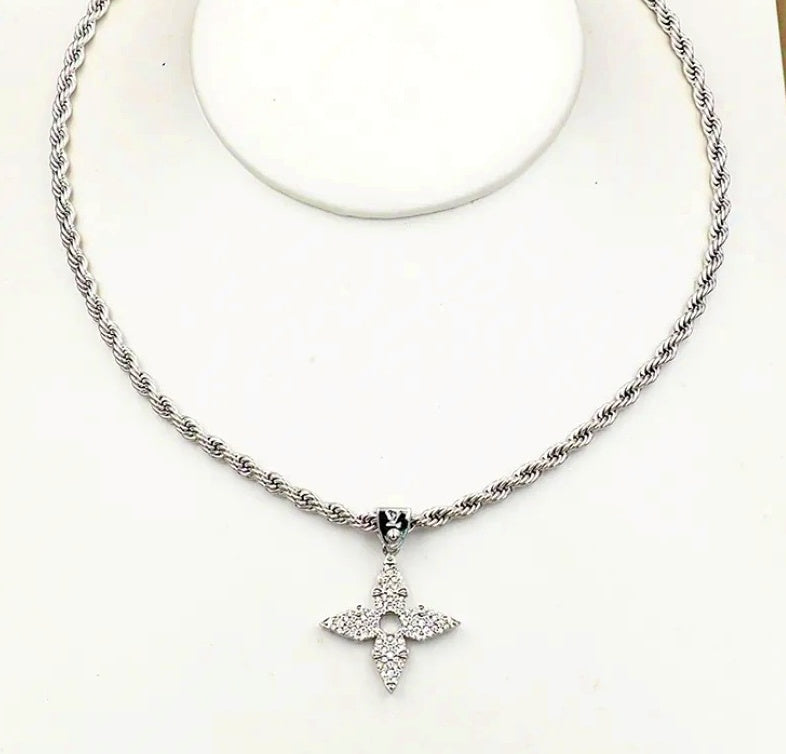 Chunky Pave Flower Rope Pendant Necklace