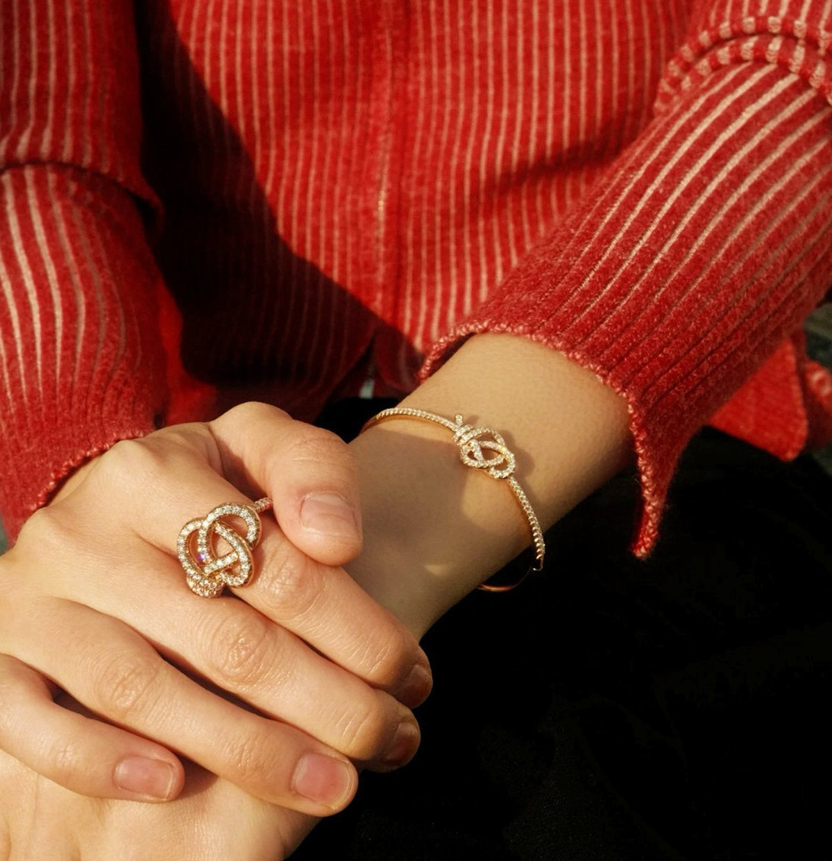 Stunning Diamond Knot Key Bracelet