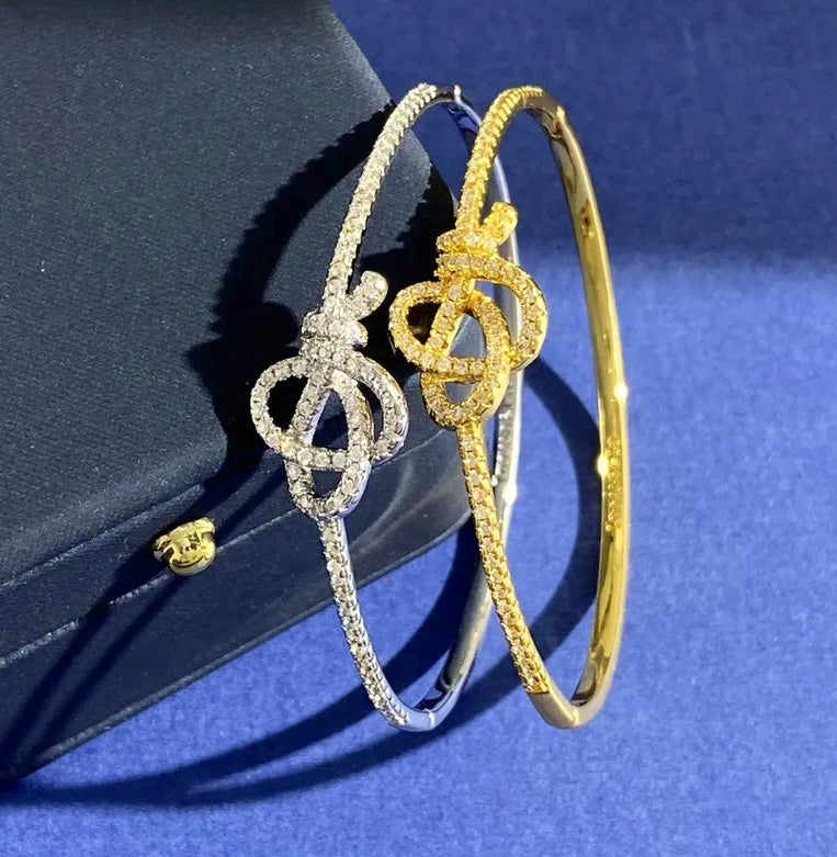 Stunning Diamond Knot Key Bracelet