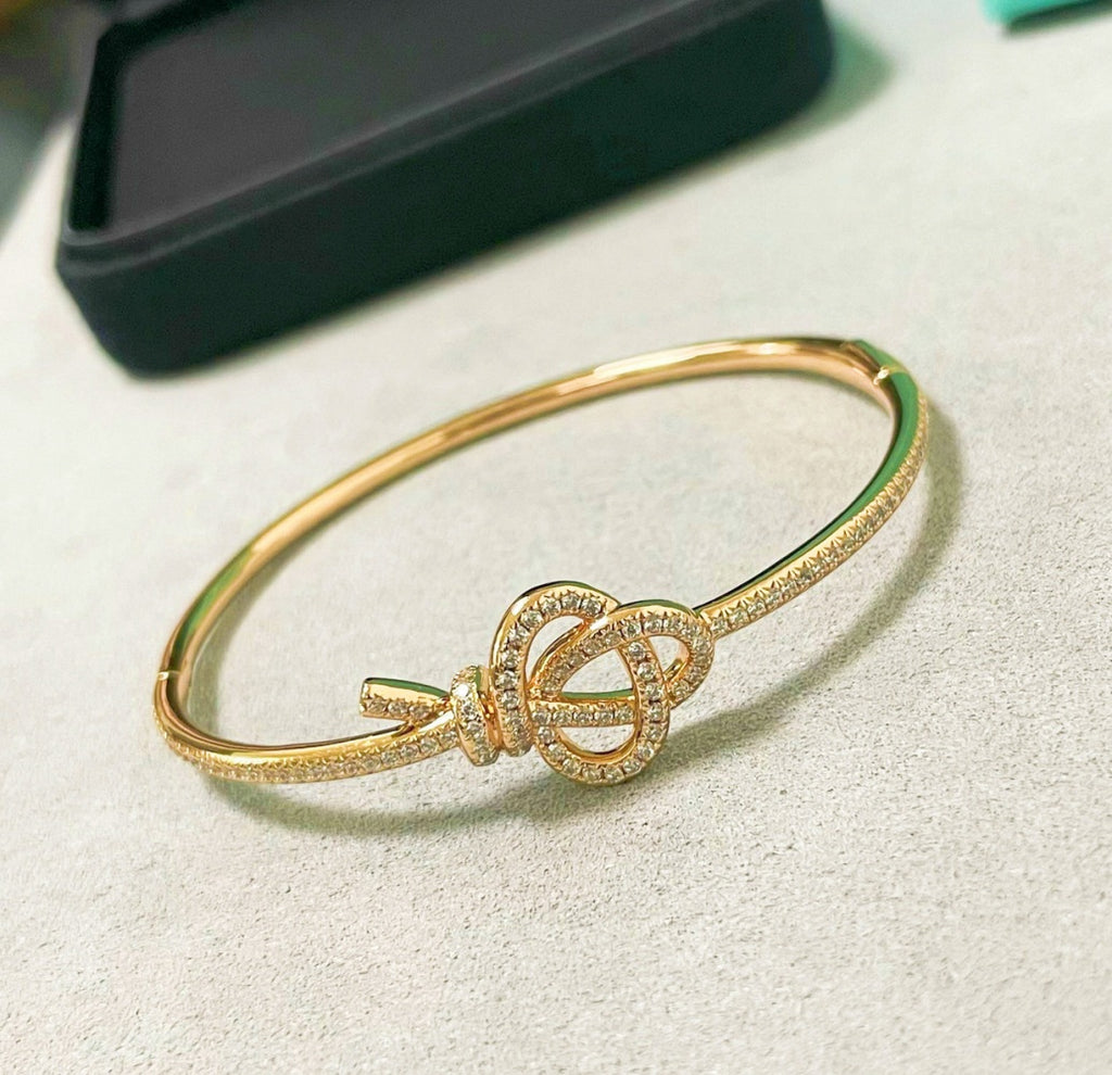 Stunning Diamond Knot Key Bracelet