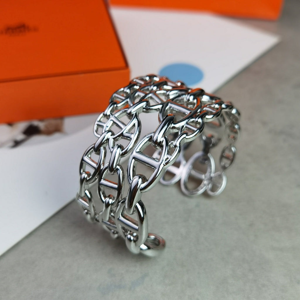 Chaine D’Ancre Enchainee Cuff Bracelet